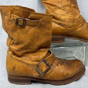 Frye Veronica Short Boot Ankle Mid-Calf Full-Grain Tan Leather 76509 Distressed